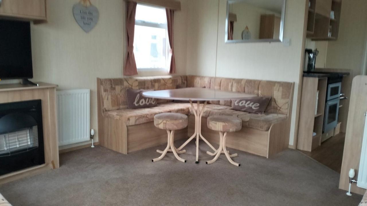 Seascape - Blue Dolphin Holiday Park Gristhorpe Exterior foto